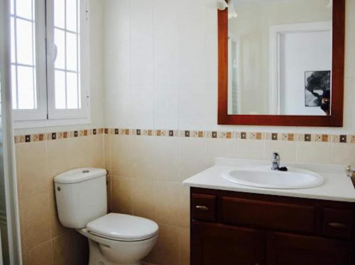 Fantastic 1 Bedroom Apartment In The Centre Of Nerja Buitenkant foto